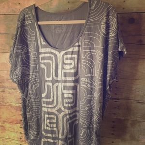 Manuhealii Manuheali’i Top Gray White